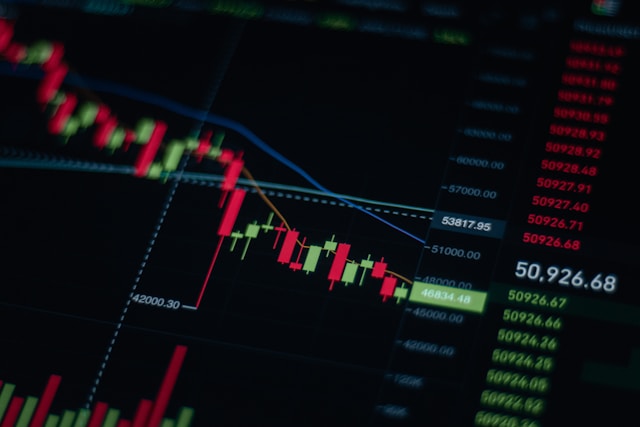 Money Habits That Build Wealth Slowly (Simple Guide to Financial Stability)